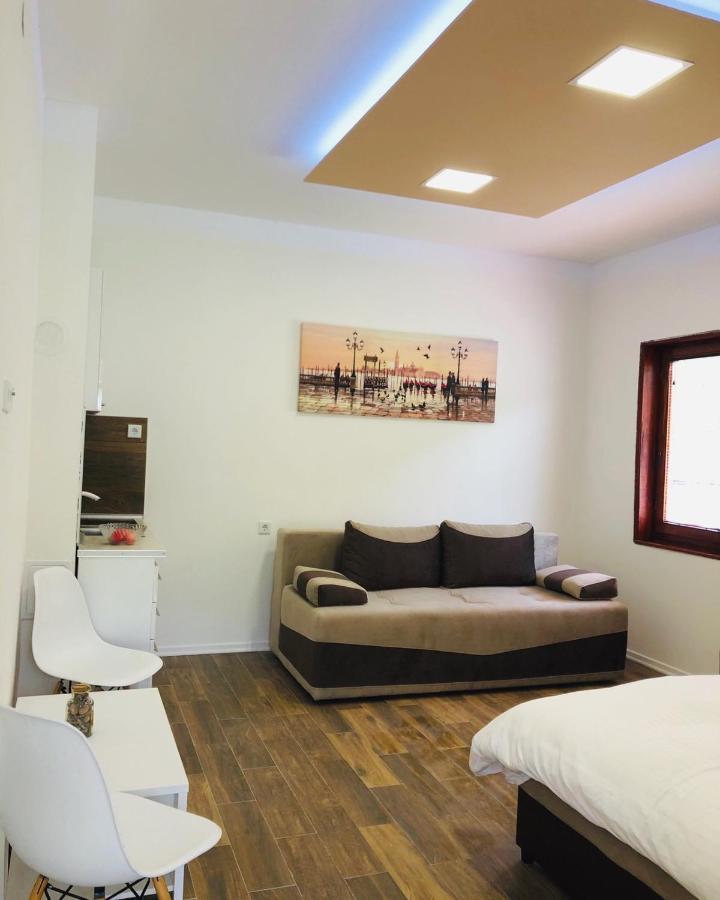 Apartmani Sarovic Tjentiste Exterior foto